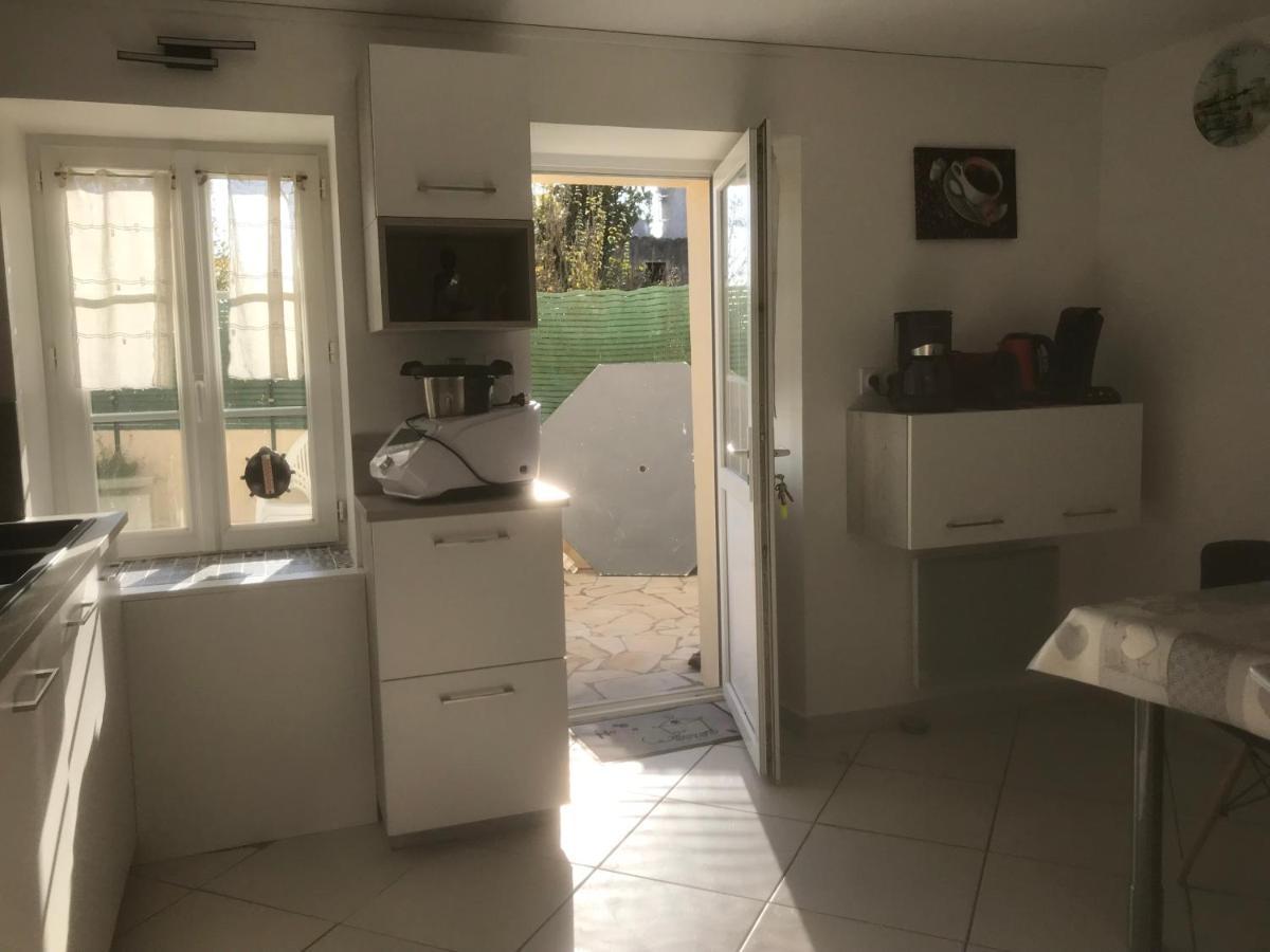 Les Tremieres Villa Le Thou Bagian luar foto