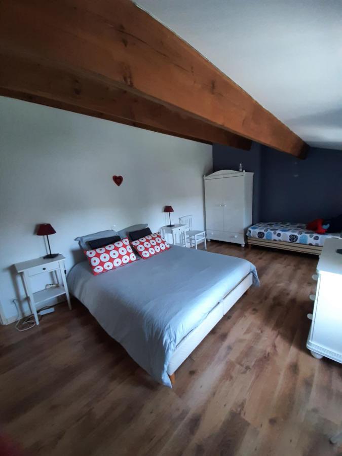 Les Tremieres Villa Le Thou Bagian luar foto