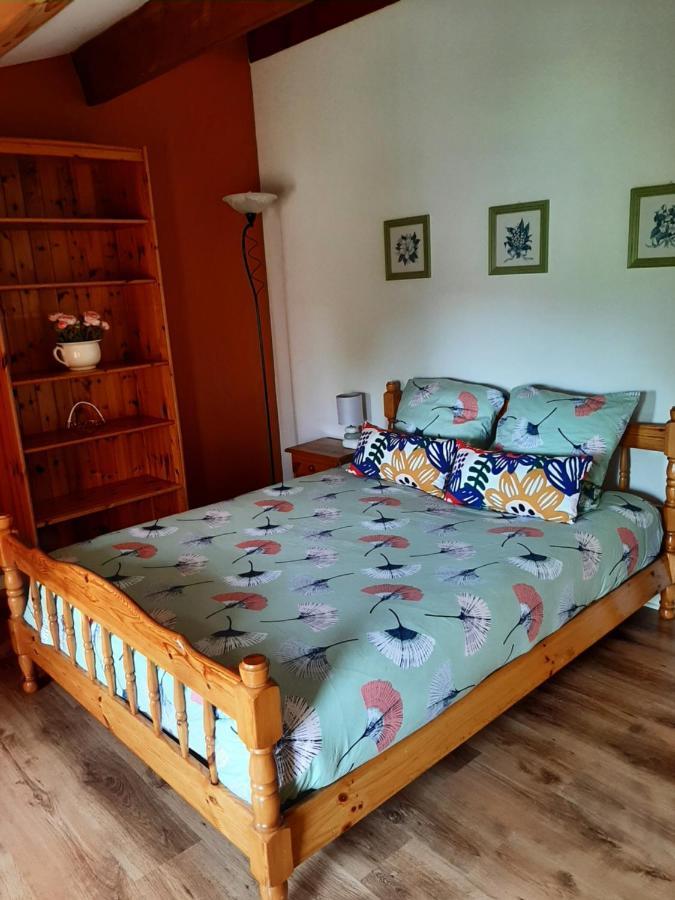 Les Tremieres Villa Le Thou Bagian luar foto